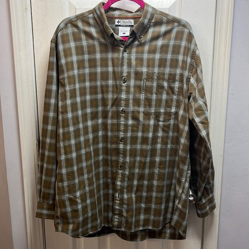 Columbia Men’s Plaid Button Down Pocket Shirt